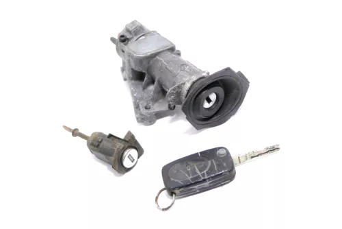 VW Passat 3B Schloßsystem 1x Türschloß 1x Schlüssel Schloß Tür Zündschloß