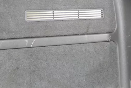 Audi A3 8L Abdeckung Verkleidung Kofferraum hinten rechts Seite schwarz soul (148352)