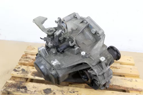 VW Golf 5 Altea GETRIEBE GJC FXQ JHU LVU FSI 1,4 16V  59kw 80PS   -  DEFEKT (148438)