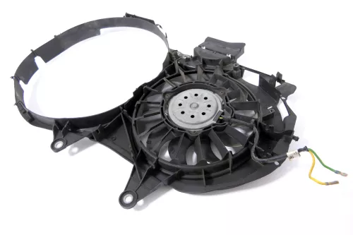 Audi A4 8E B6 Lüfterzarge Lüfter Kühlerlüfter Klimaanlage 8E0121205E Steuergerät (148564)