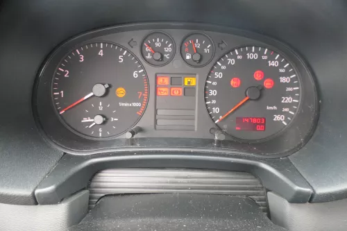 Audi A3 8L Tacho Tachometer Kombiinstrument 147.000km 8L0919860E Benziner 1,6