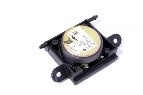 Audi A4 8H 8E B6 B7 Cabrio Box Lautsprecher 8H0035362 Bose mitte vorne Armaturen (148655)