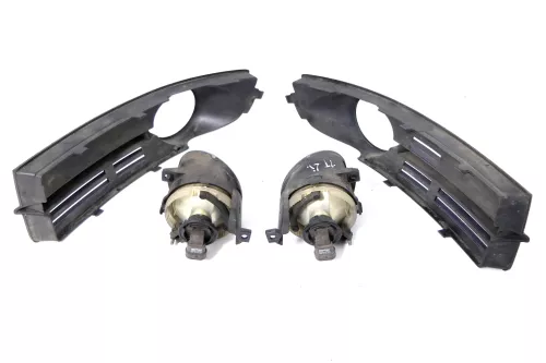 Touran 1T Caddy 2K Gitter in Stoßstange vorne Nebelscheinwerfer 2x blau LB5N (148773)