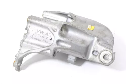 Crafter MAN TGE 7C Motorhalter Stütze 04L199307A Motorlager Motorstütze links