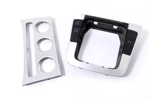 Passat 3C Mittelkonsole Verkleidung Klappe Abdeckung Dekor silber alu gebürstet (149127)