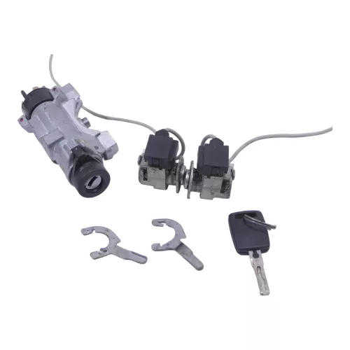 Audi A3 8L Schloßsystem Türschloß links +rechts & 1x Schlüssel Schloß Zündschloß (149239)