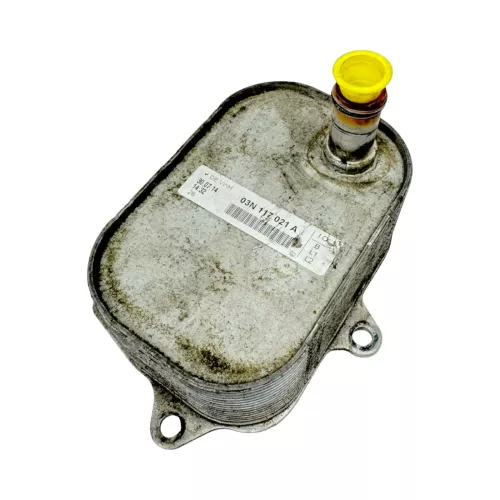 Audi A4 8K Q5 Ölkühler 03N117021A Wärmetauscher