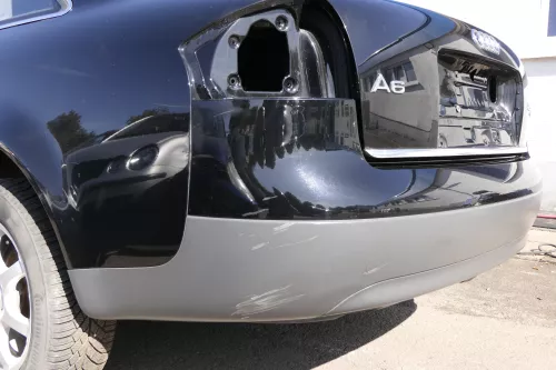 Audi A6 4B Limousine Stoßstange hinten Heckstoßstange Stoßfänger schwarz LY9B (150169)