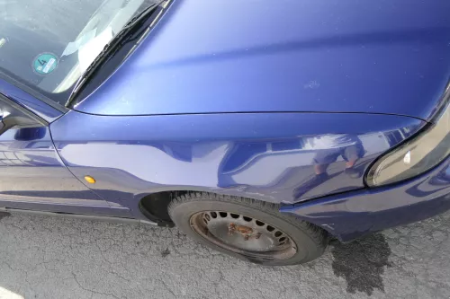 Audi A4 B5 (bis caMitte1999 Bild vergleic) Kotflügel vorne rechts blau LZ5K (150210)