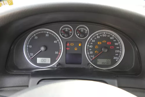 VW Passat 3BG Tacho Tachometer Kombiinstrument 302.000km 3B0920829A Diesel TDI