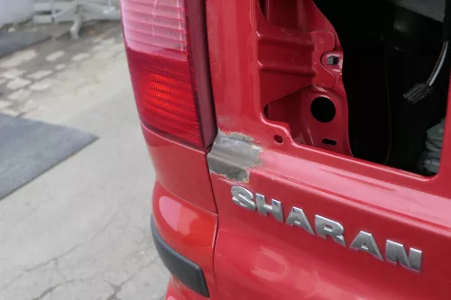 VW Sharan 7M 7M3 Heckklappe Scheibe  Klappe hinten ab Bj.2000 rot LD3W (150396)