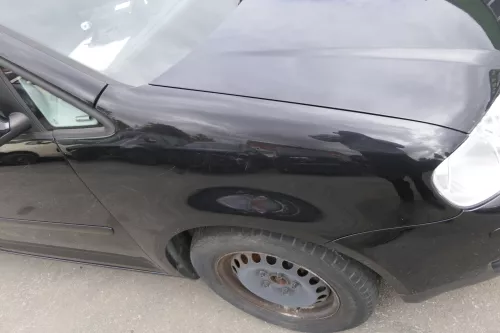 VW Touran 1T Kotflügel vorne rechts schwarz LC9Z blackm 1T0821022A ca.2003-2006 (150410)