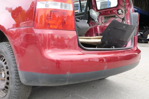 VW Touran 1T Stoßstange hinten Heckstoßstange Stoßfänger rot braun LA3W (150595)