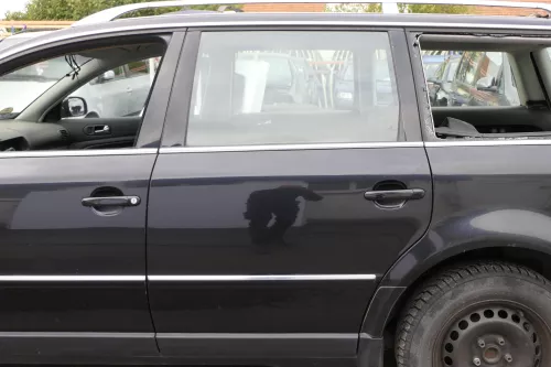 VW Passat 3B 3BG Kombi Variant Tür hinten links schwarz LC9Z mit Scheibe