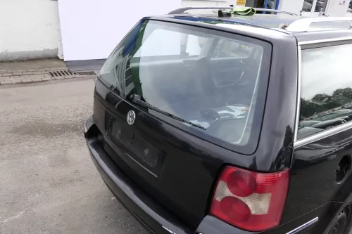 Passat 3BG Kombi Variant Heckklappe Klappe Kofferraumklappe schwarz LC9Z (150650)