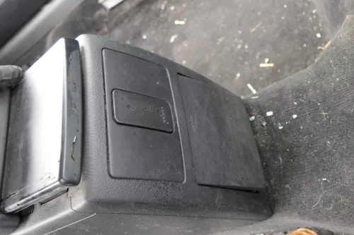 VW Passat 3BG Mittelarmlehne Armlehne Fach Lehne Mittelkonsole Leder schwarz c (150652)