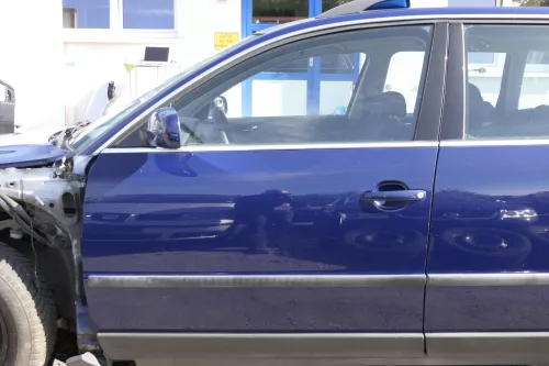 VW Passat 3B 3BG Kombi + Limo Tür vorne links Fahrertür blau LA5E ohneAnbauteile