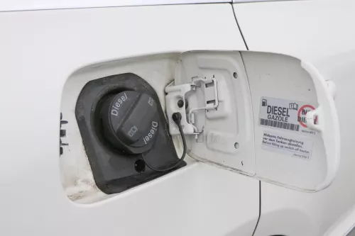 VW Touareg 7L Tankdeckel Deckel Tank Tankverschluß weiß LR9A (151305)