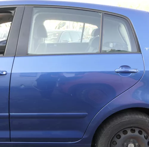 VW Golf 5 Cross Plus 5M1 Tür hinten links blau LA5K mit Rahmen