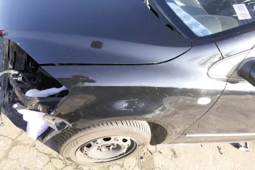 VW Fox Kotflügel vorne links schwarz L041 (151738)