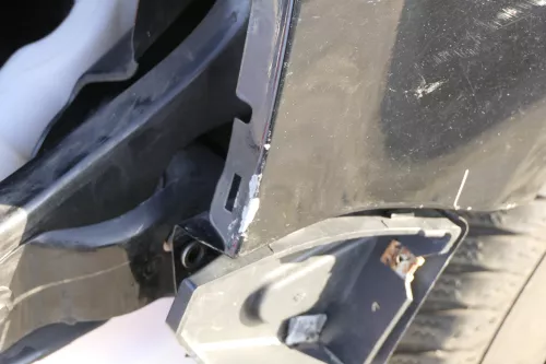 VW Fox Kotflügel vorne links schwarz L041 (151738)