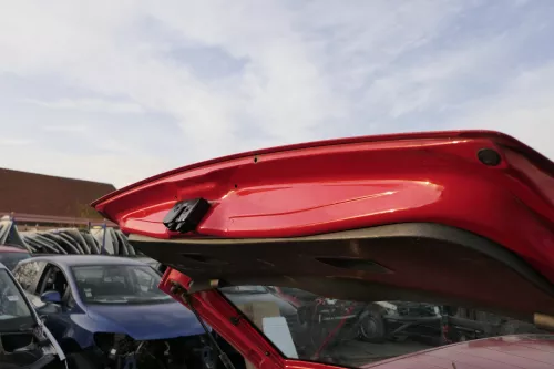 VW Polo 6N2 Heckklappe Klappe hinten Kofferraumklappe rot LP3G - ohne Anbauteile (151819)