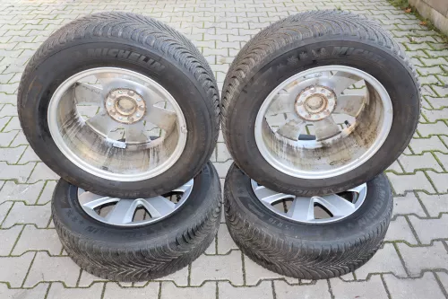 Audi A6 4F Alufelgen Reifen 225/55 R16 99H Felgen Winterreifen 4F0601025AN 5-8mm (151830)