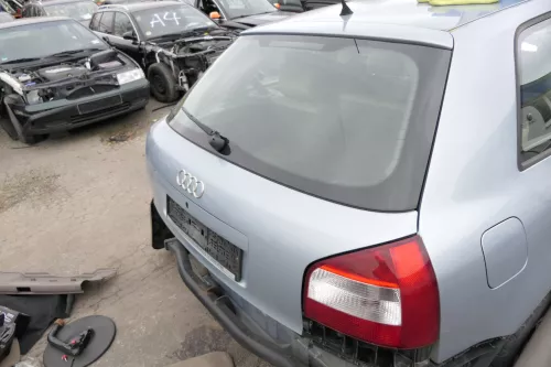Audi A3 8L Facelift Heckklappe Kofferraumklappe Klappe hinten blau türkis LY7R (151981)