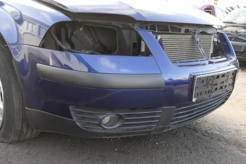 VW Passat 3BG Stoßstange vorne Frontstoßstange Stoßfänger blau LD5Q shadowblue (152439)