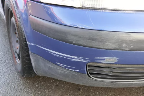 VW Passat 3B Stoßstange vorne Frontstoßstange Stoßfänger blau LR5V Grill (152525)