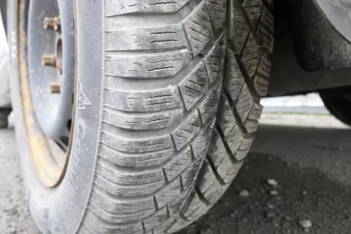 Audi A4 B5 A6 4B Passat 3B 3 Felgen Reifen Winterreifen M+S 195/65 R15 91T 3-6mm (152594)