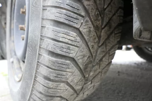 Audi A4 B5 A6 4B Passat 3B 3 Felgen Reifen Winterreifen M+S 195/65 R15 91T 3-6mm (152594)