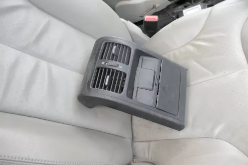 VW Passat 3C Mittelarmlehne Armlehne Fach Deckel Leder grau (152620)