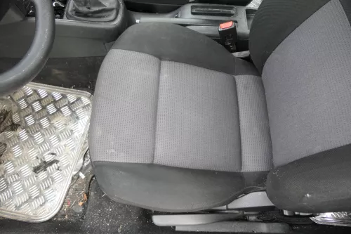 VW Golf 4 Bora Sitz vorne links Fahrersitz 4/5-Türer Q211  SHZ (152641)