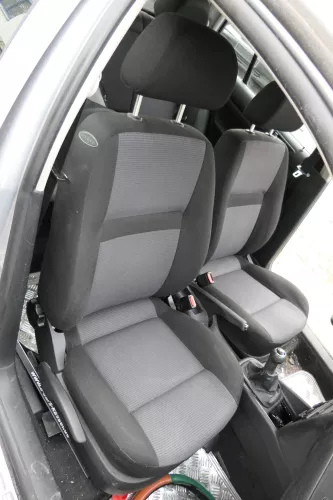 VW Golf 4 Bora Sitz vorne rechts  Beifahrersitz 4/5-Türer Q211  SHZ