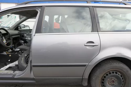 VW Passat 3B 3BG Kombi Variant Tür hinten links grau LD7W urbangrey