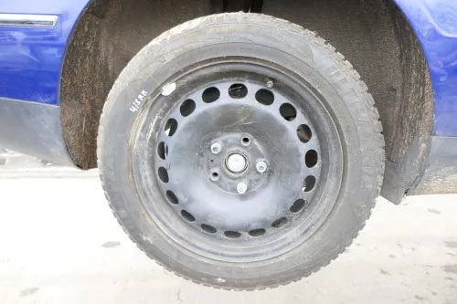 VW Passat 3C CC Golf Reifen Winterrreifen M&S 205/55 R16 91H Felgen 4-6mm (152709)