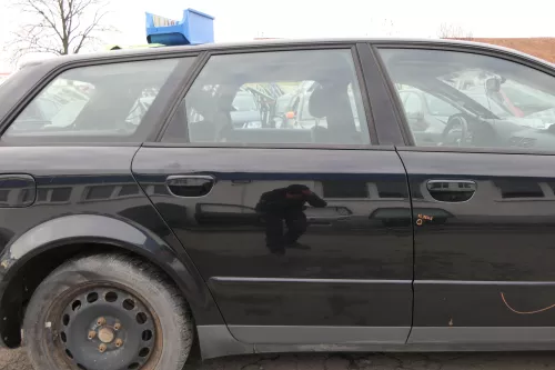 Audi A4 B7 8E Tür hinten rechts schwarz LY9B brillian Kombi mit Scheibe + Rahmen