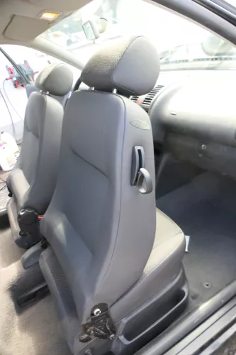 VW Polo 6N2 Seat Ibiza 6K Sitz vorne rechts Beifahrersitz 2/3-Türer AIrbag (152765)