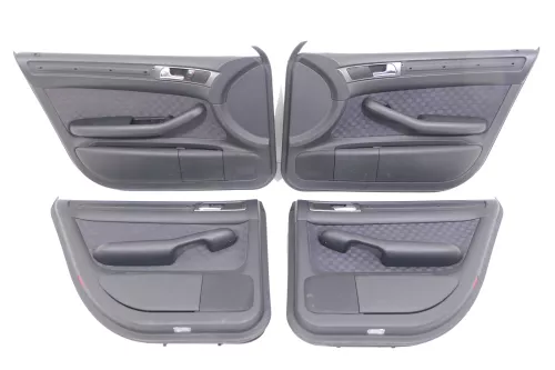 Audi A6 4B Türverkleidung Verkleidung Tür vorne +hinten links und rechts 152895