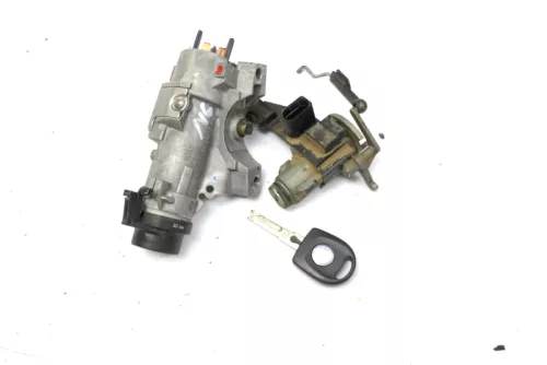 VW Polo 9N 9N3 Zündschloß + Heckschloß 1x Schlüssel Schloß ZV