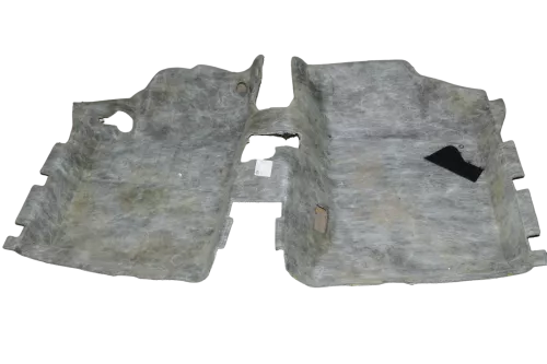 VW Golf 4 1J Dämmung unter Teppich Innenraumteppich vorne Bodenbelag Dämpfung (153974)