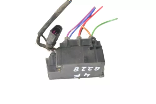 Audi A6 4F Magnetventil Ventileinheit Luftfahrwerk 4F0616013 Allroad (153976)