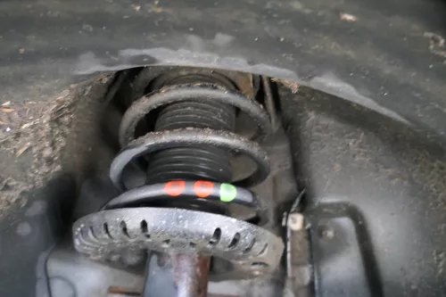 1x Polo 9N 9N3 Fox Ibiza 6L Federbein Stoßdämpfer Feder vorne Federn Benziner vo