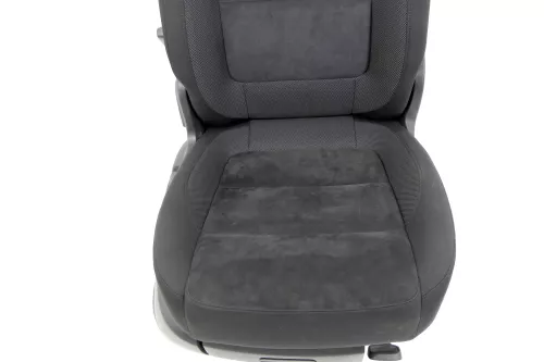 VW Tiguan 5N Sitz rechts (154154)