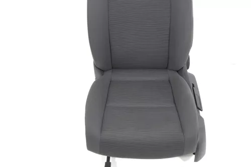 VW Golf 5 V Sitz Fahrersitz vorne links 4/5-Türer auch Kombi Sitzheizung (154157)