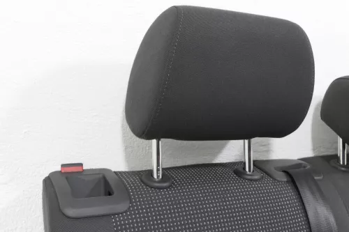 1x Audi A3 8P 2/3-Türer Kopfstütze hinten (rechts oder links) schwarz / soul