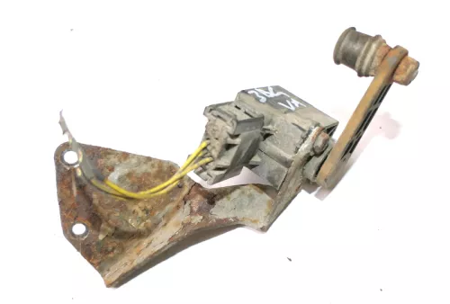 VW Passat 3BG 3B Sensor Leuchtweitenregulierung Niveausensor 4B0907503 vorne n (154182)