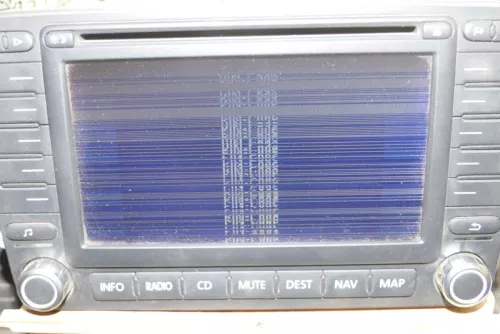 VW Passat 3C Golf Navi Navigationssystem 1K0035198B RNS MFD DVD DEFEKT (154514)