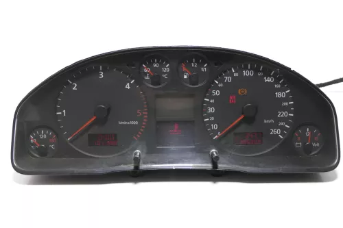Audi A6 4B Tacho Tachometer Kombiinstrument 365.000km 4B0920900J 2,5 TDI Quattro